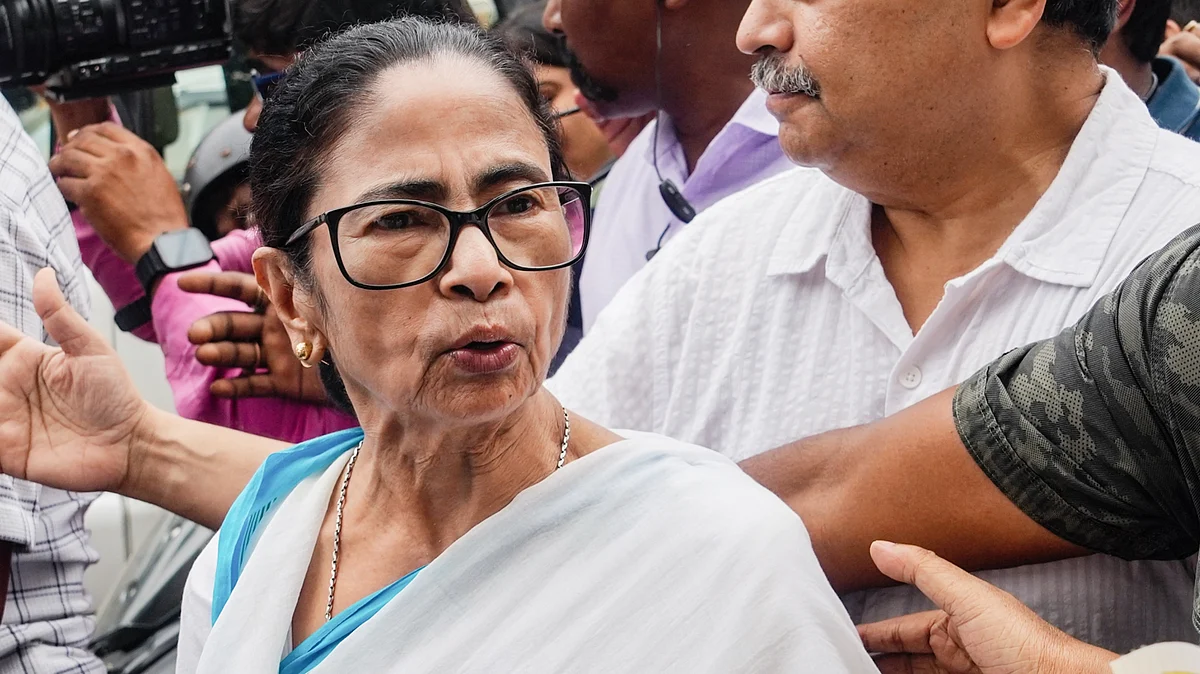 Mamata Banerjee during a protest against hawker eviction, in Kolkata, 17 June