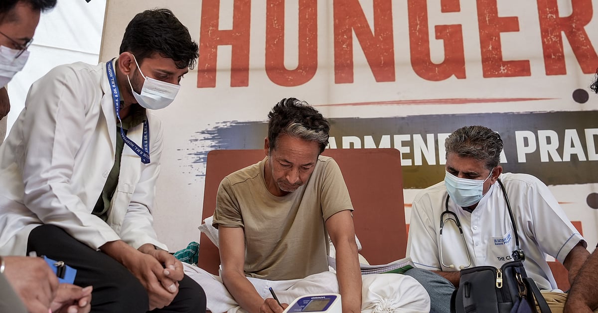 Support grows for Sonam Wangchuk as Congress, Raj Thackeray target Centre