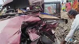 The damaged vehicle in Murshidabad.