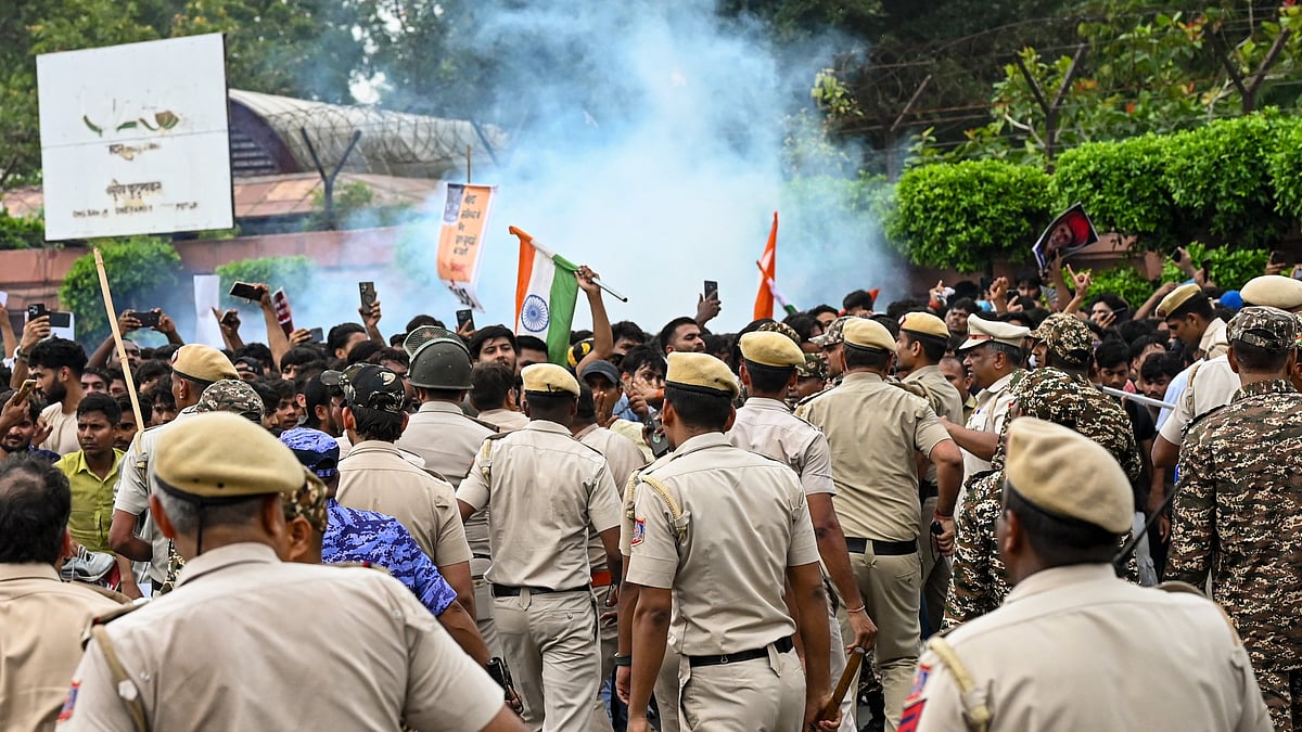What happened at the CJP march? Delhi Police and protesters tell different stories