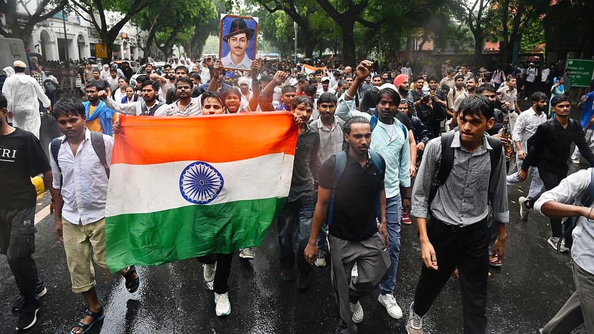 A sea of ordinary Indians marching to Parliament