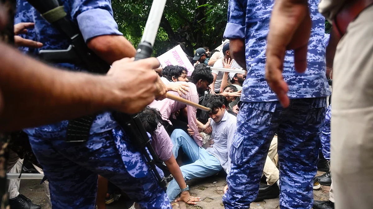 A lathi charge by Delhi Police during the protest