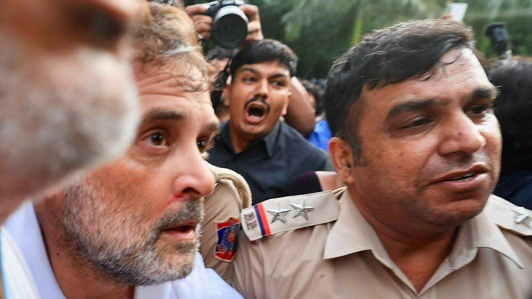 Rahul Gandhi forcibly removed from PM Modi's residence
