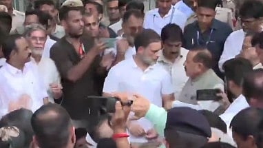 Union MoS in the PMO Jitendra Singh speaks to Rahul Gandhi