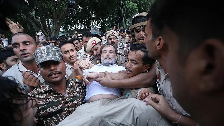 Leader of Opposition Rahul Gandhi being removed from outside PM's residence