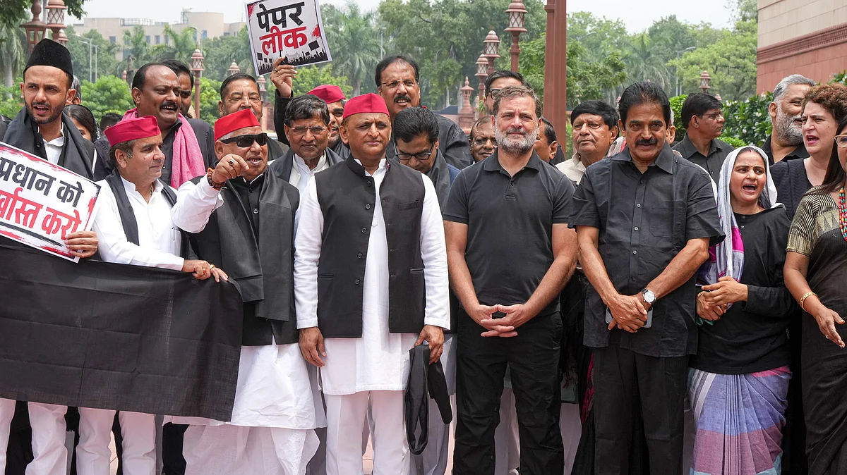 Leader of Opposition Rahul Gandhi and other Congress and Opposition leaders protest in Parliament