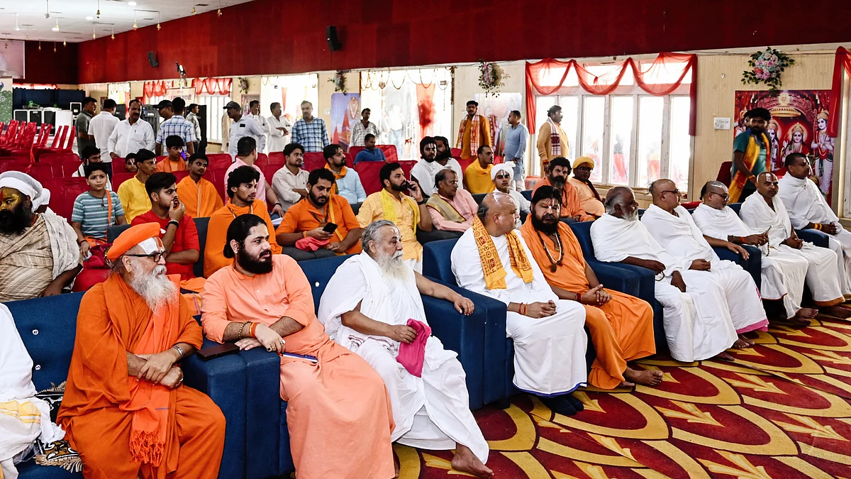 Under donation theft cloud, Ram temple trust turns to saints