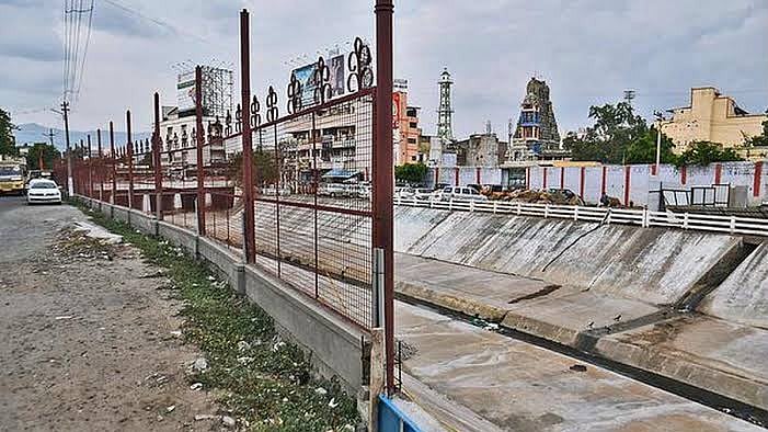 Check dam near Kondalampatti.