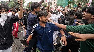 As Bengal CM vows to teach protesters 'a lesson', eyewitnesses contradict his stand