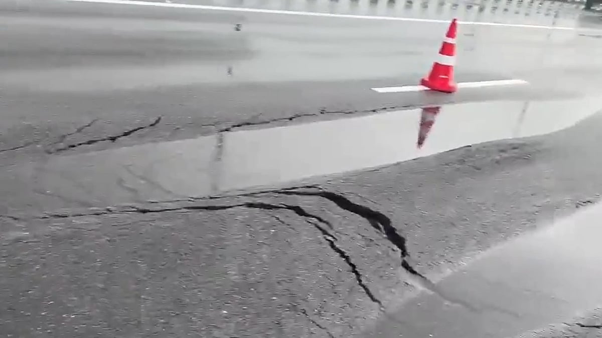 Video screen grab of one of the damaged sections of the expressway
