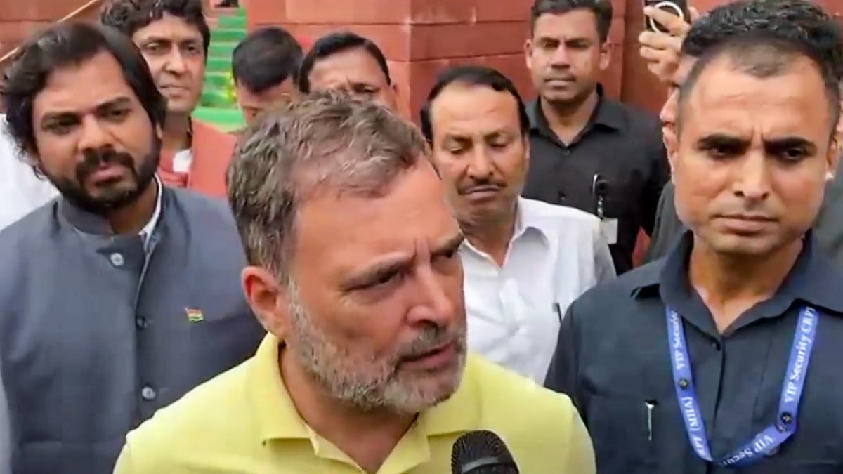 Rahul attacks PM for appointing 'defender of rapists', 'filthy man' as education minister