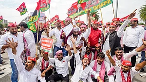 Samajwadi Party student members protest the alleged theft of donations at Ram temple, in Lucknow, 30 July