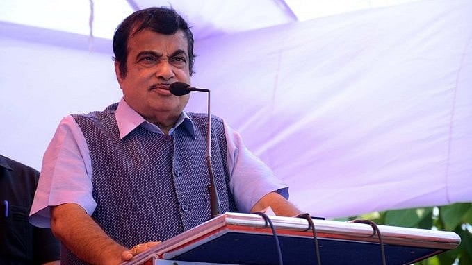 Cong workers detained during protest march to Gadkari's residence 