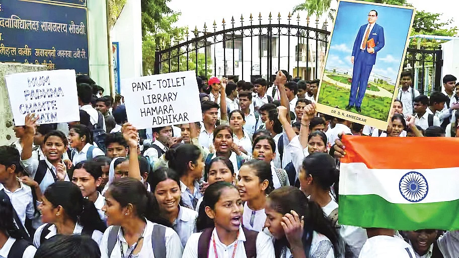The Jantar Mantar effect