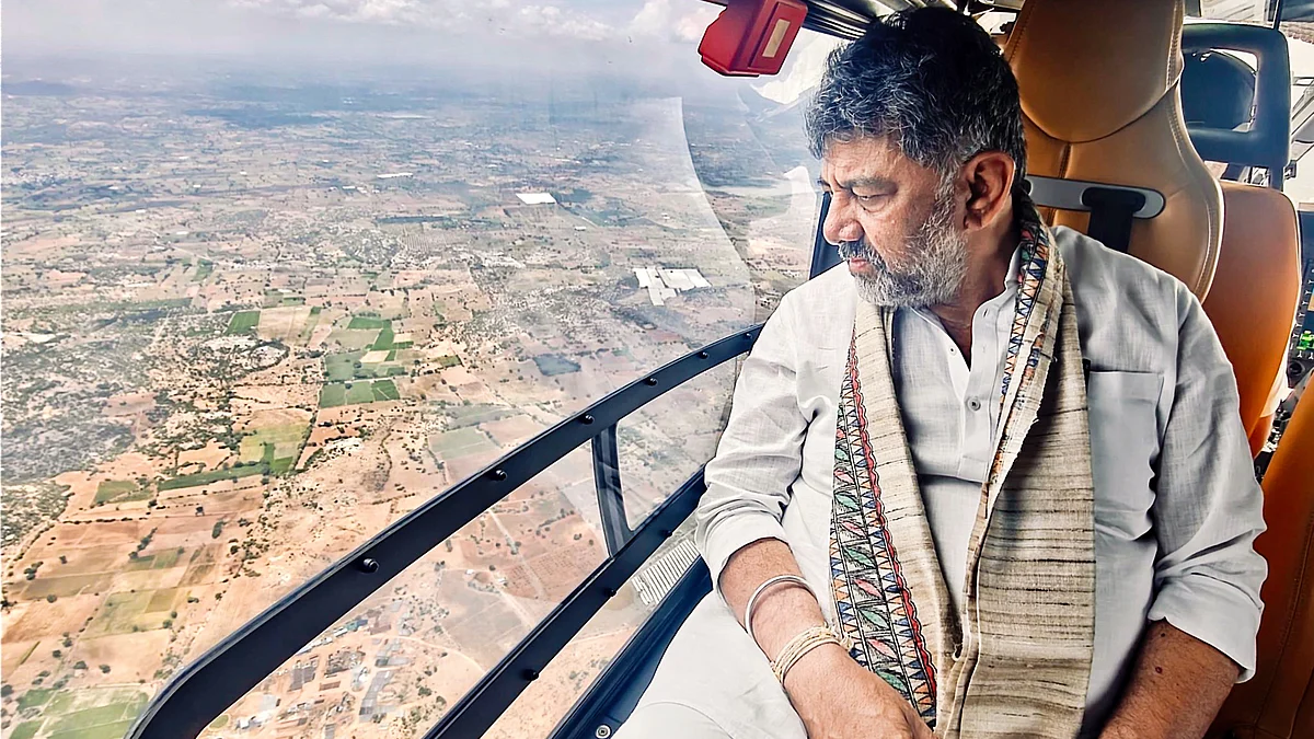 CM D.K. Shivakumar on an aerial survey of drought-affected areas in Bagalkote, Vijayanagara and Ballari