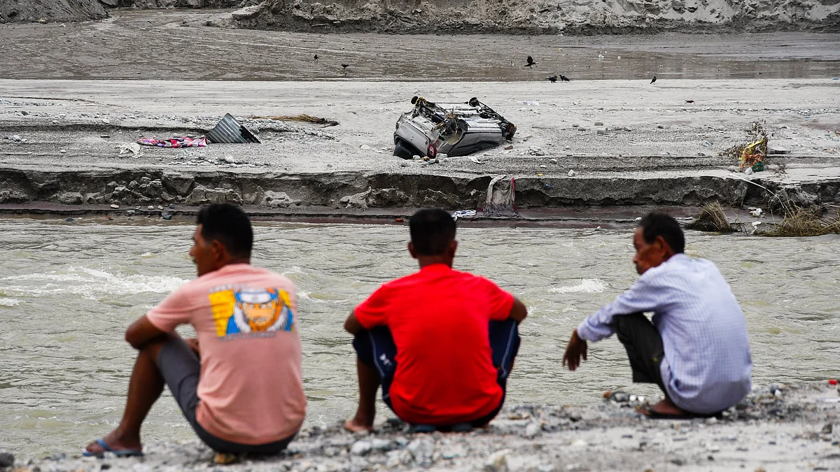 Flash floods in the Teesta caused by a lake burstin 2023 left at least 60 dead