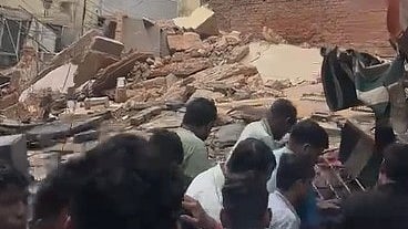 Building collapses in southwest Delhi’s Satya Niketan.