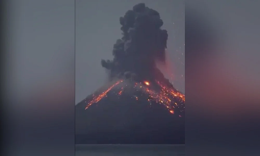Indonesia volcano eruption disrupts 300 flights as ash plume rises 50,000 feet