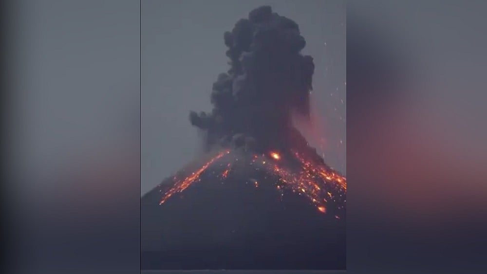 Indonesia volcano eruption disrupts 300 flights as ash plume rises 50,000 feet