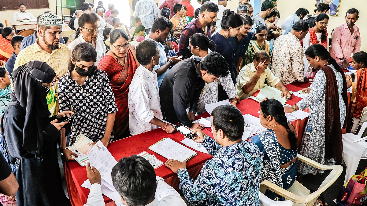 Voters wait to submit documents after receiving SIR notices in Hyderabad, 8 Sep