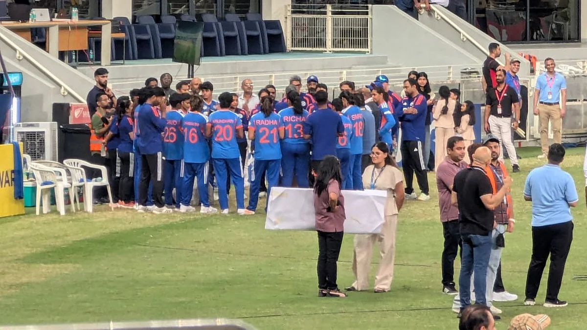 Team India after winning the Women’s Asia Cup title.
