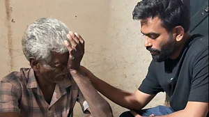 Abhijeet Dipke with a Balaghat resident