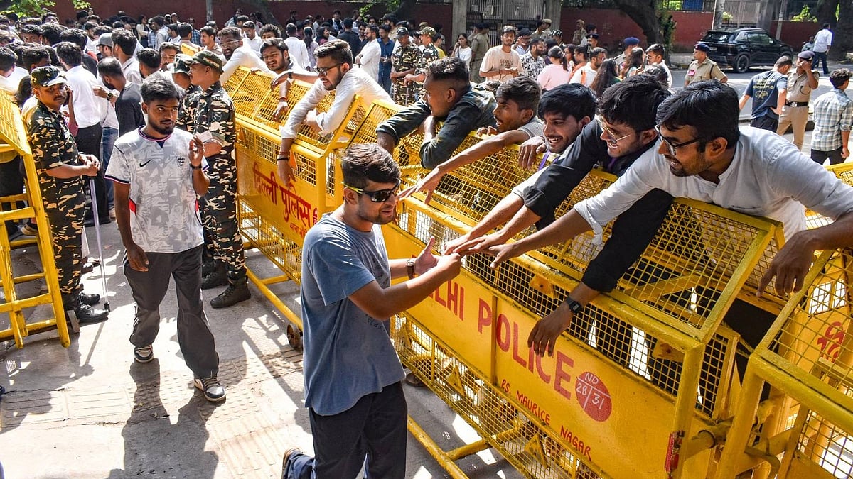 HC prohibits victory processions following the declaration of results.