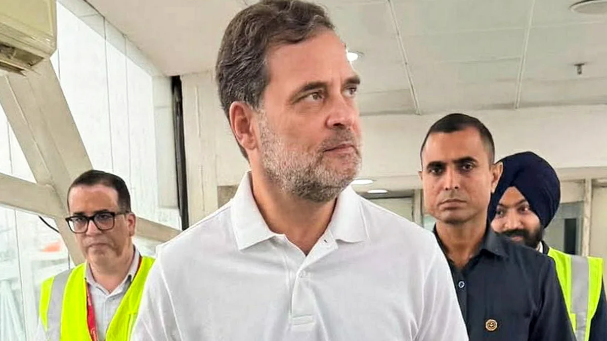 Rahul Gandhi arrives to attend 'Chhatron Ki Gunj' programme in Indore.
