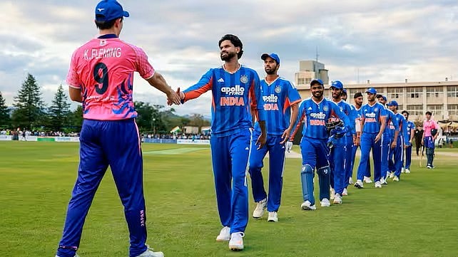 Indian captain Shreyas Iyer and team great Japanese team members