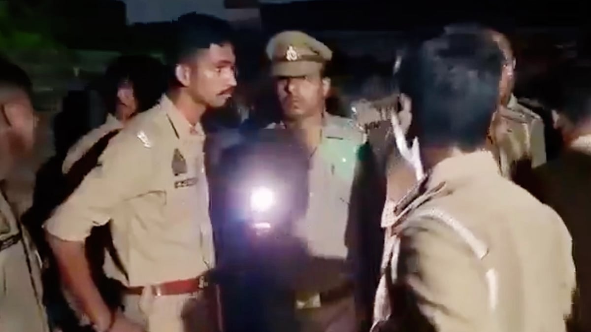 Police personnel at the scene 