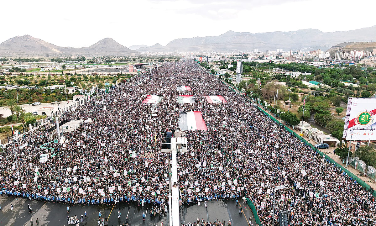 Houthi loyalists protesting Saudi Arabia’s charge that Yemenis were behind an ‘attempted attack on Mecca’