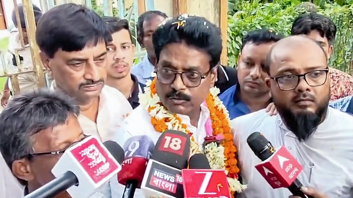 Nandigram Congress candidate Milan Pradhan speaks to the media after his interim bail in Haldia, 30 Sep