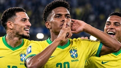 Estevao scored the first goal