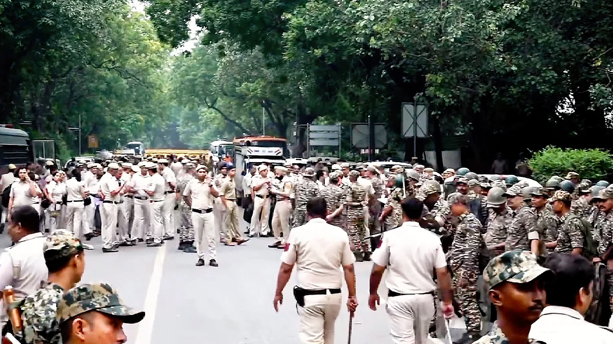 Heavy police deployment and entry restrictions at Jantar Mantar, 10 Oct