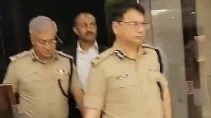 Commissioner Seemanth Kumar Singh inspecting a pub in Bengaluru on Friday night