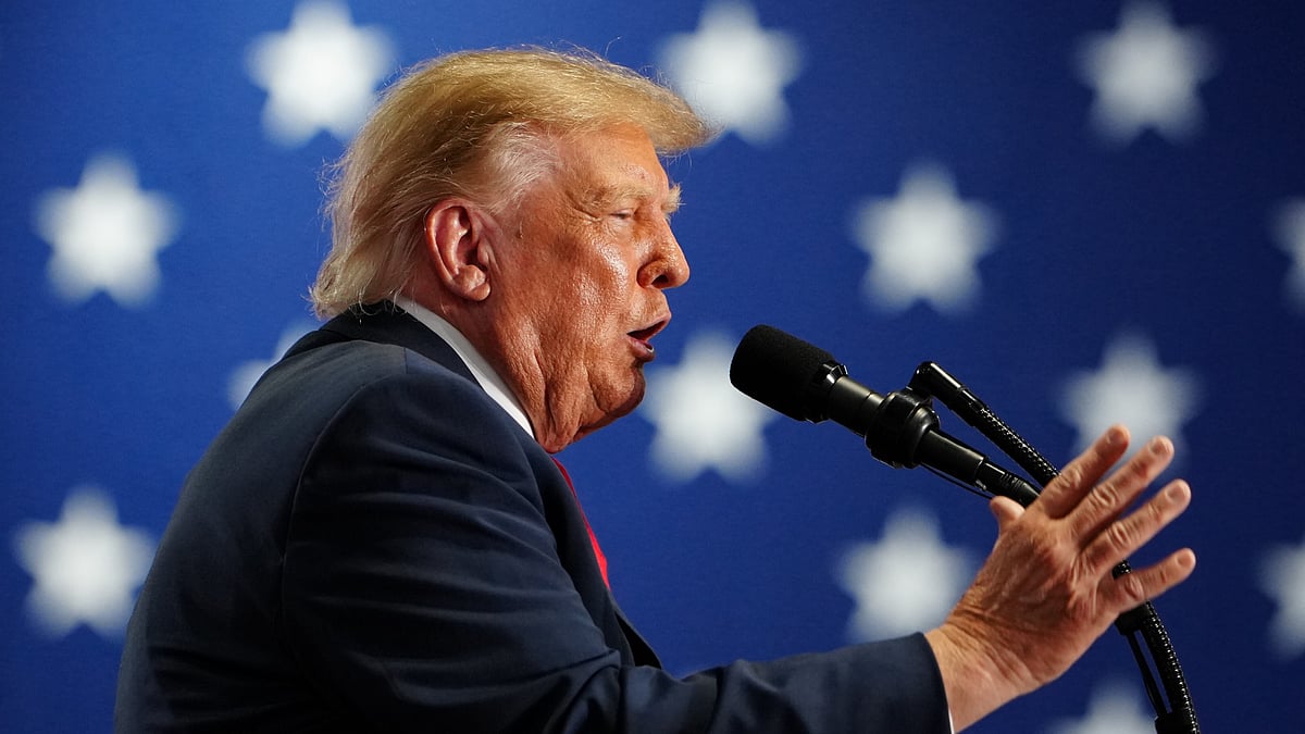 Donald Trump speaks at a campaign rally in Syracuse, New York, 9 Oct
