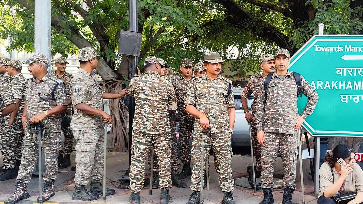 Security along the INDIA bloc march route, New Delhi, 12 October