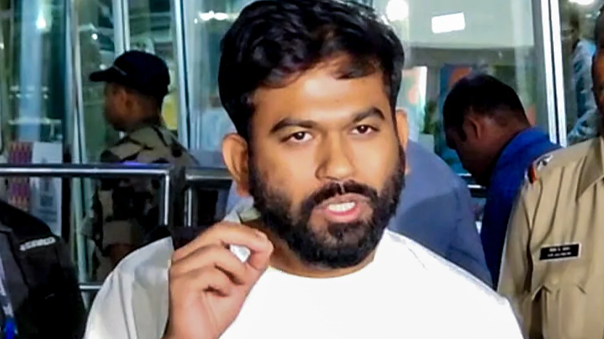 Abhijeet Dipke speaks to media personnel in Nagpur.