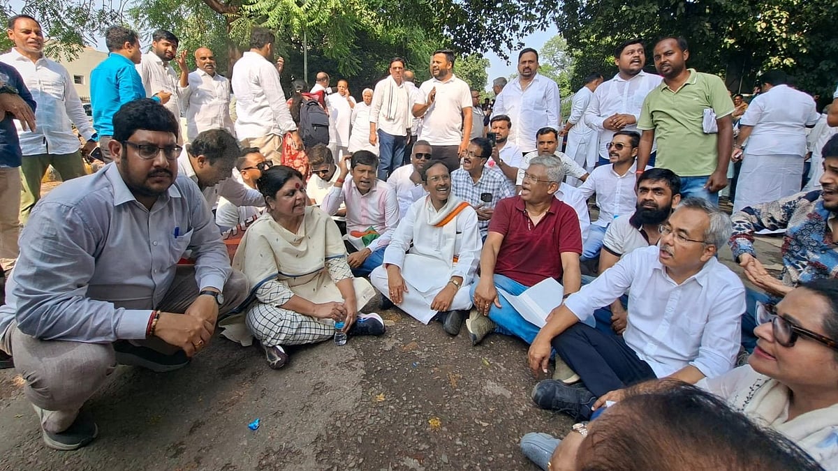 Police personnel were deployed in large numbers, and barricades were erected.