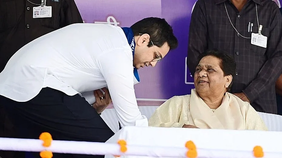 Mayawati praised Anand's political maturity and organisational work.