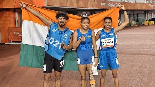 Time for Tricolour: Simran Sharma (centre) with Tejalben Damor, the bronze medallist, on Tuesday