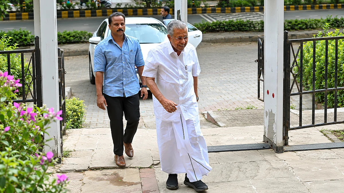 FIR registered by Kerala Vigilance and Anti-Corruption Bureau will remain in force.