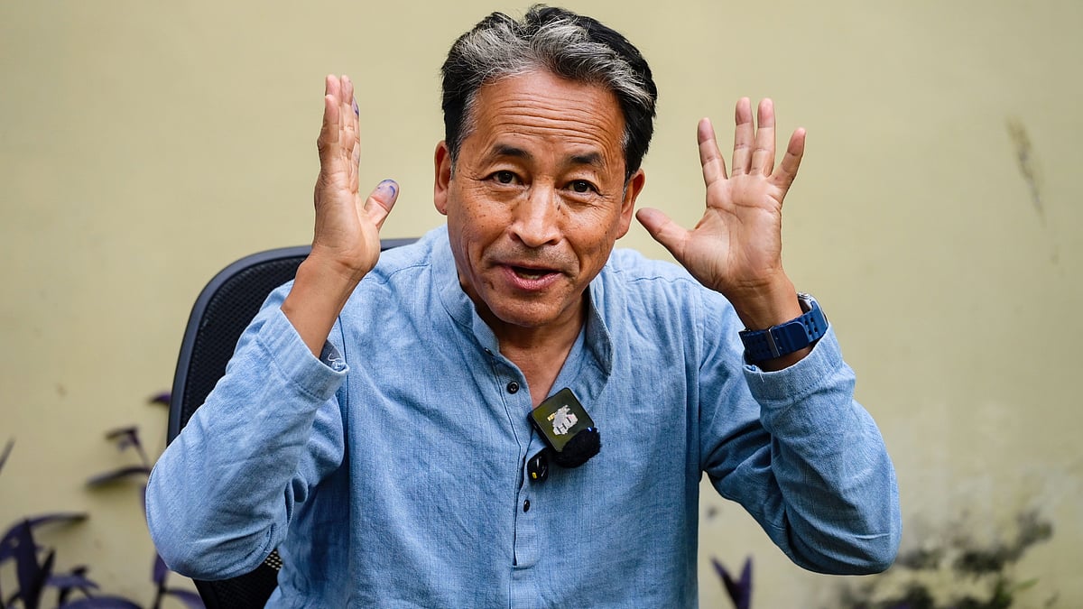 Sonam Wangchuk interacts with the media at Ladakh Bhawan in New Delhi, 22 Oct