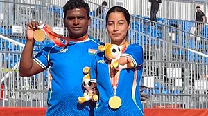 India’s Sheetal Devi and Toman Kumar strike gold in compound mixed team archery.