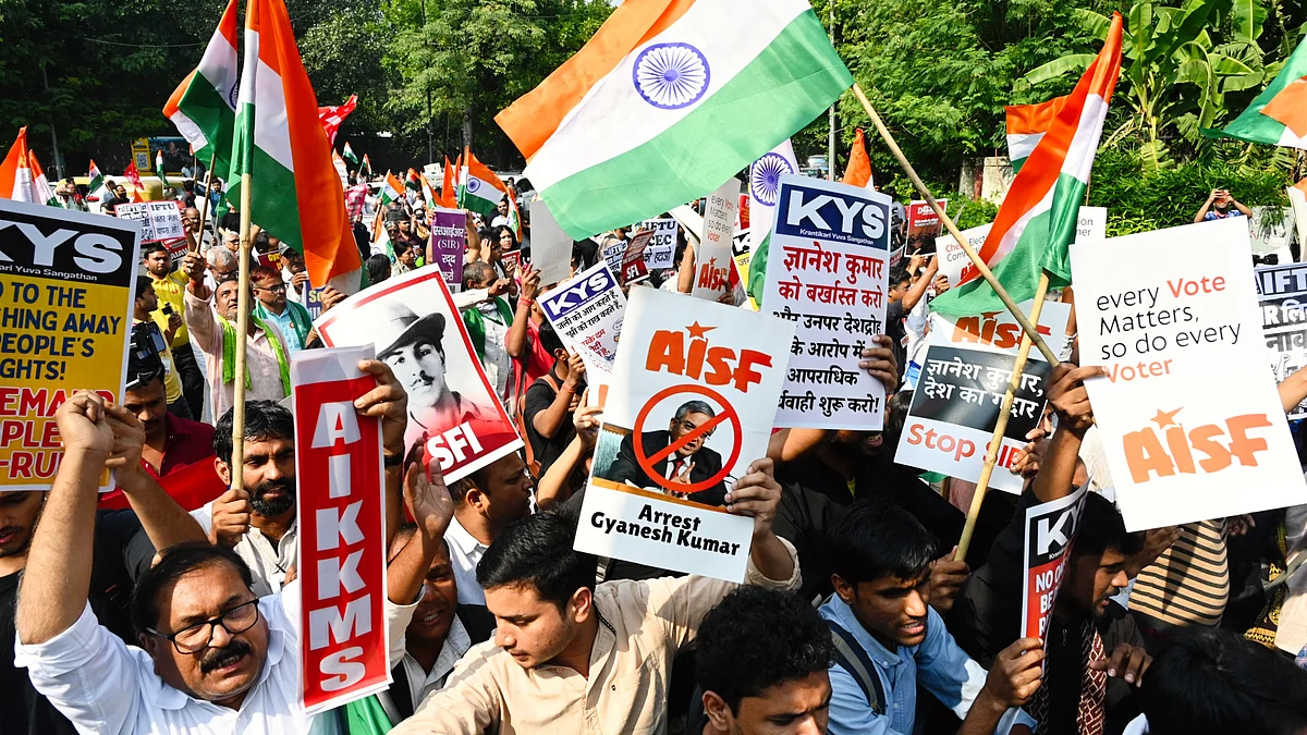 Protesters from different organisations on the march towards the ECI in New Delhi