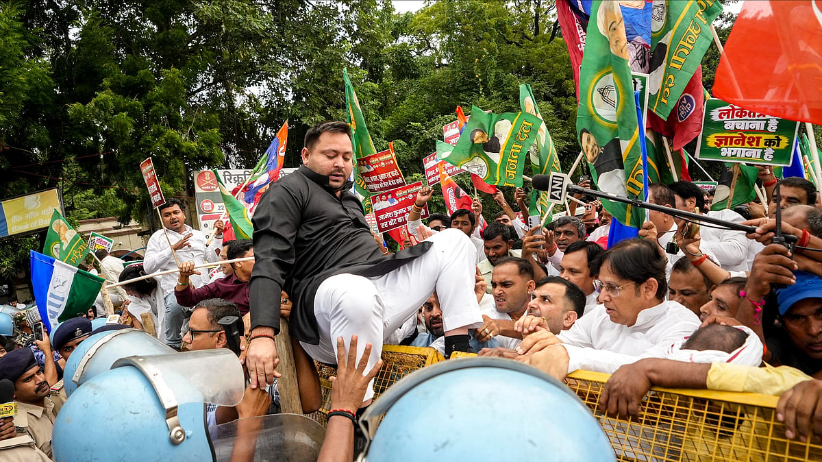 INDIA bloc leaders protest in Patna, demand CEC Gyanesh Kumar’s resignation