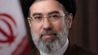 Khamenei meets judiciary chief, urges compensation for US-Israeli ‘crimes’