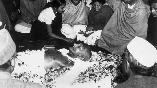 महात्मा गांधी का पार्थिव शरीर/ फोटो: Getty Images