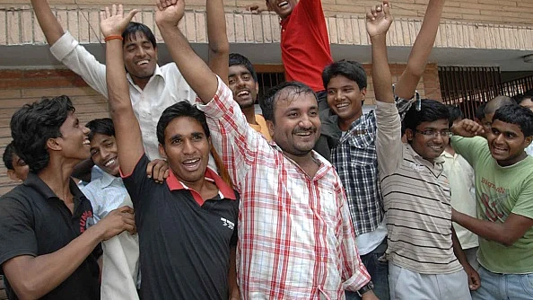 अपने छात्रों के साथ आनंद कुमार/ फोटो: Getty Images