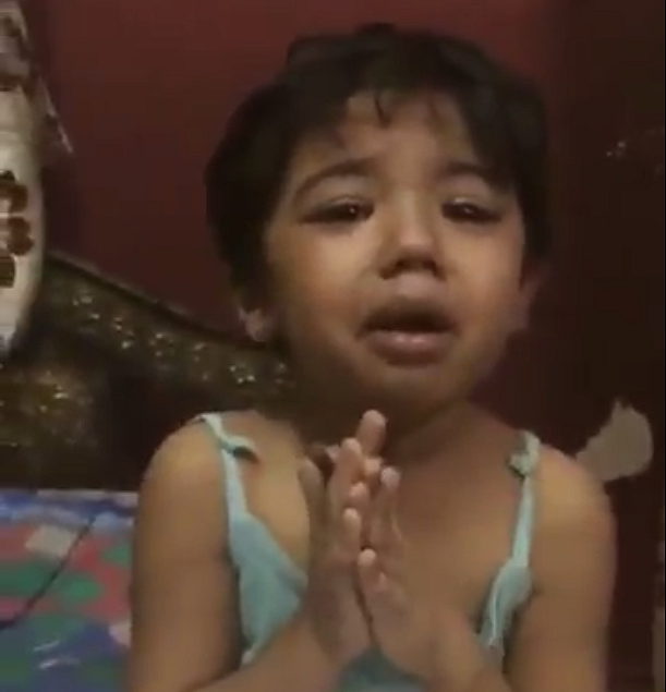 रोती हुई बच्ची/ फोटो: Twitter